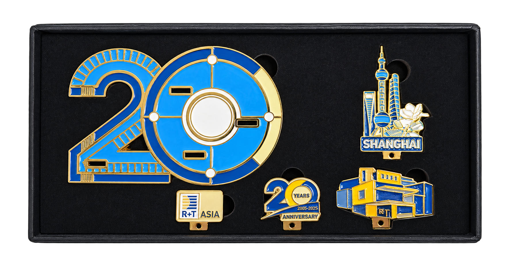 R+T Asia 20-year commemorative presentation case and badges
